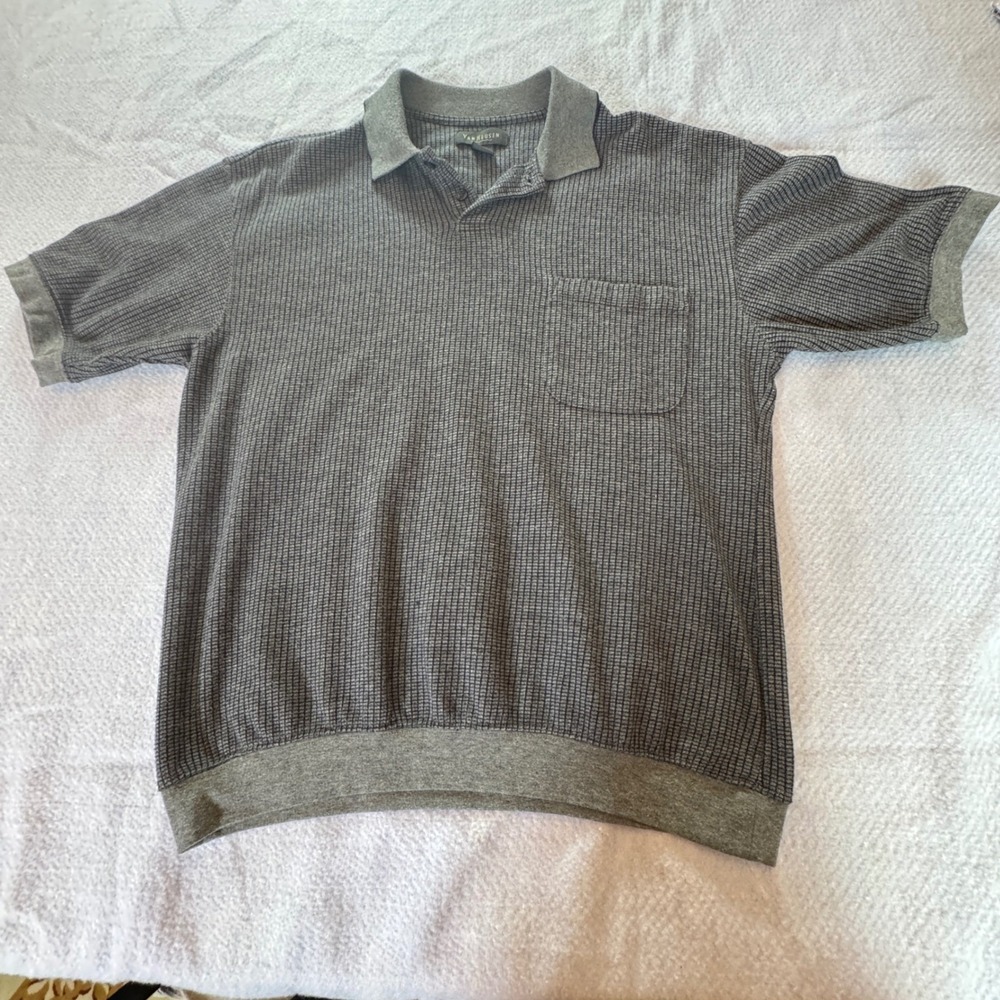 VTG Van Heusen Mens Grey Textured Banded Bottom Polo Shirt Medium Short Slv Pkt